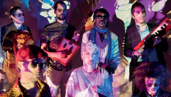 SOUNDWAY RECORDS PRESENTS VANISHING TWIN + THE HÉLIOCENTRICS
