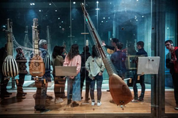 Ivres de musique - Visite timbrée au Musée de la musique